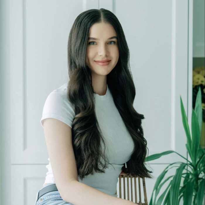 Caitlin Iola — public profile photo